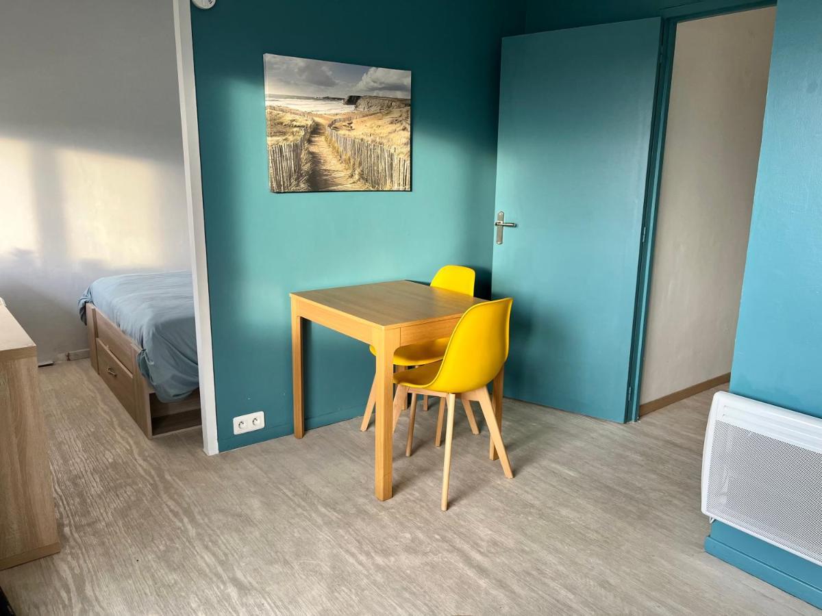 Studio Avec Chambre - Balcon Et A 20M De La Mer Apartman Courseulles-sur-Mer Kültér fotó
